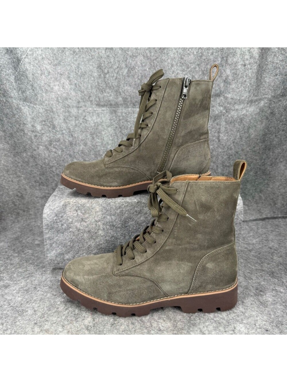 Vionic Lani Olive Green Suede Combat Boots Lug Sole Side Zip Size 6.5 236